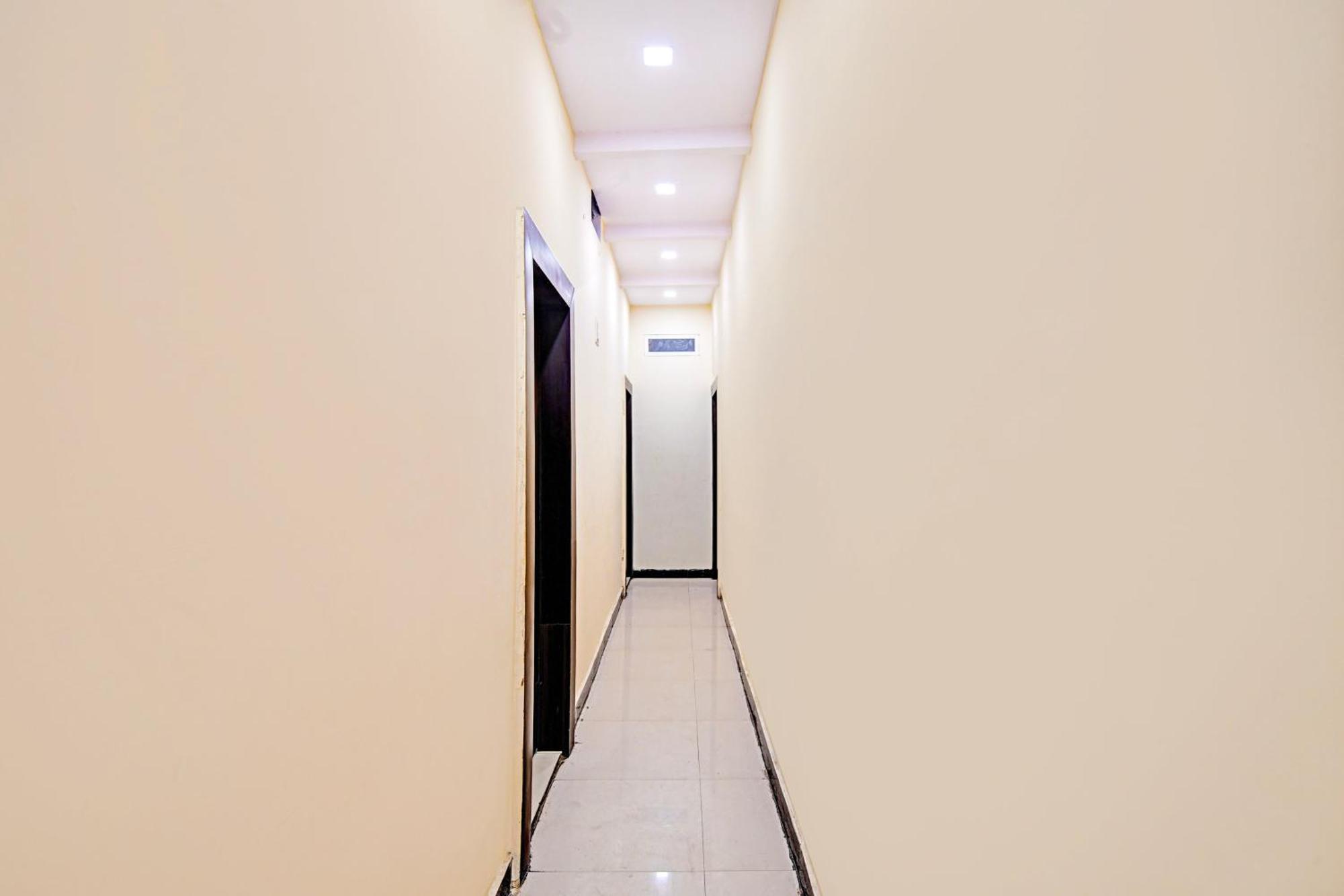 Super Hotel O Hanuman Naka Ujjain Formerly Krishna Palace Ngoại thất bức ảnh