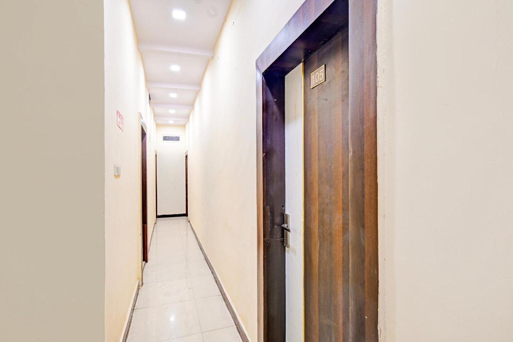 Super Hotel O Hanuman Naka Ujjain Formerly Krishna Palace Ngoại thất bức ảnh