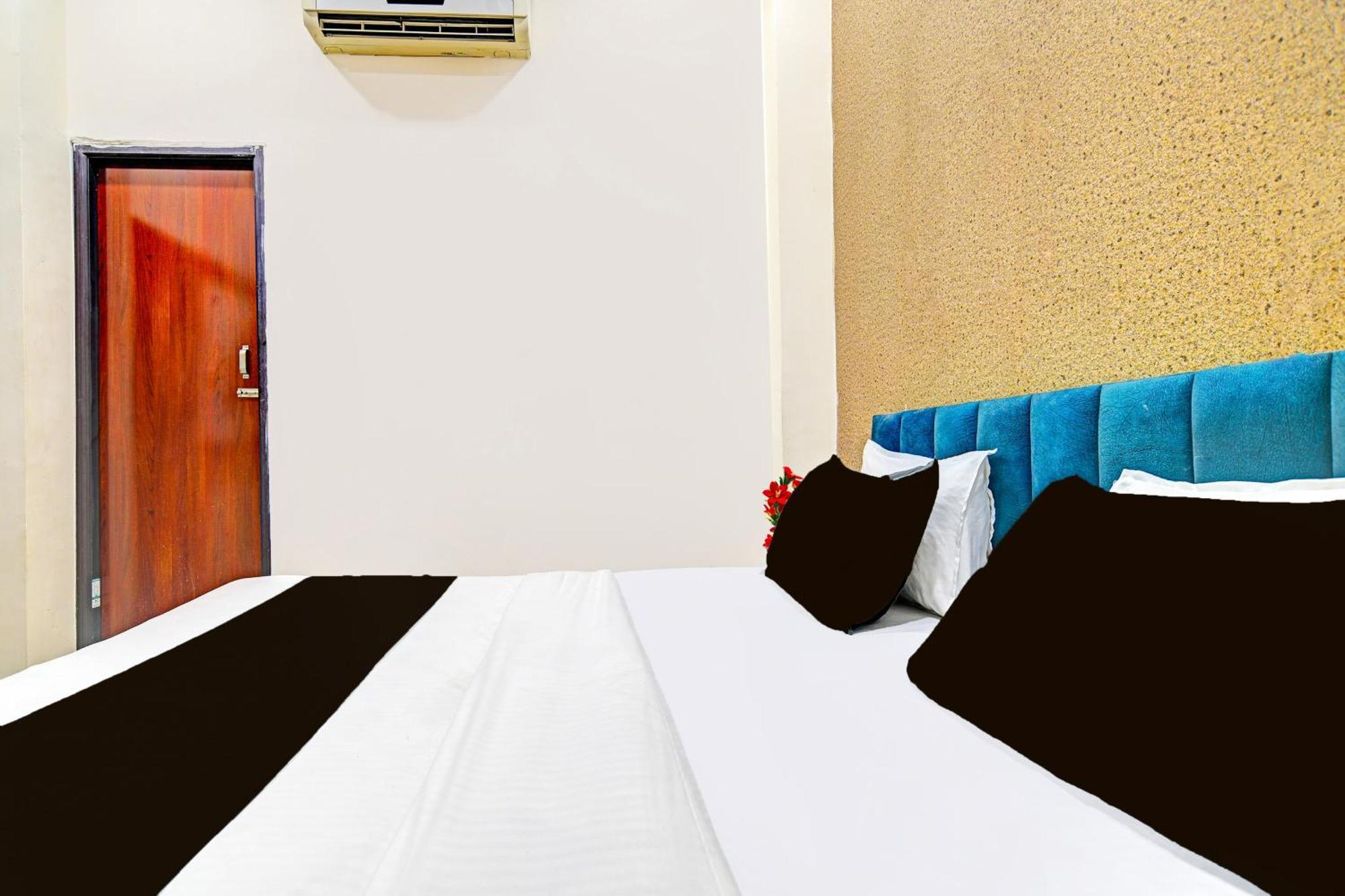 Super Hotel O Hanuman Naka Ujjain Formerly Krishna Palace Ngoại thất bức ảnh